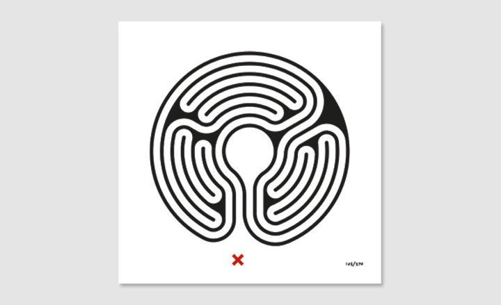 Labyrinth artwork at St Jame&#039;s Park underground