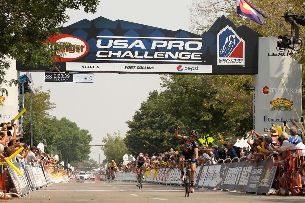 Tayler Wiles (DNA Cycling) wins ahead of Lauren Komanski (Twenty16 Sho-Air)