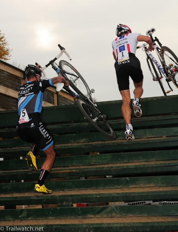 Jeremy Powers (Rapha Focus) and Ben Berden battle on the flyover stairs