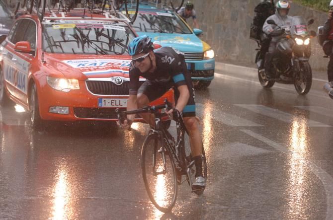 Bradley Wiggins (Sky) on a treacherous downhill