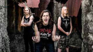 Alien Weaponry