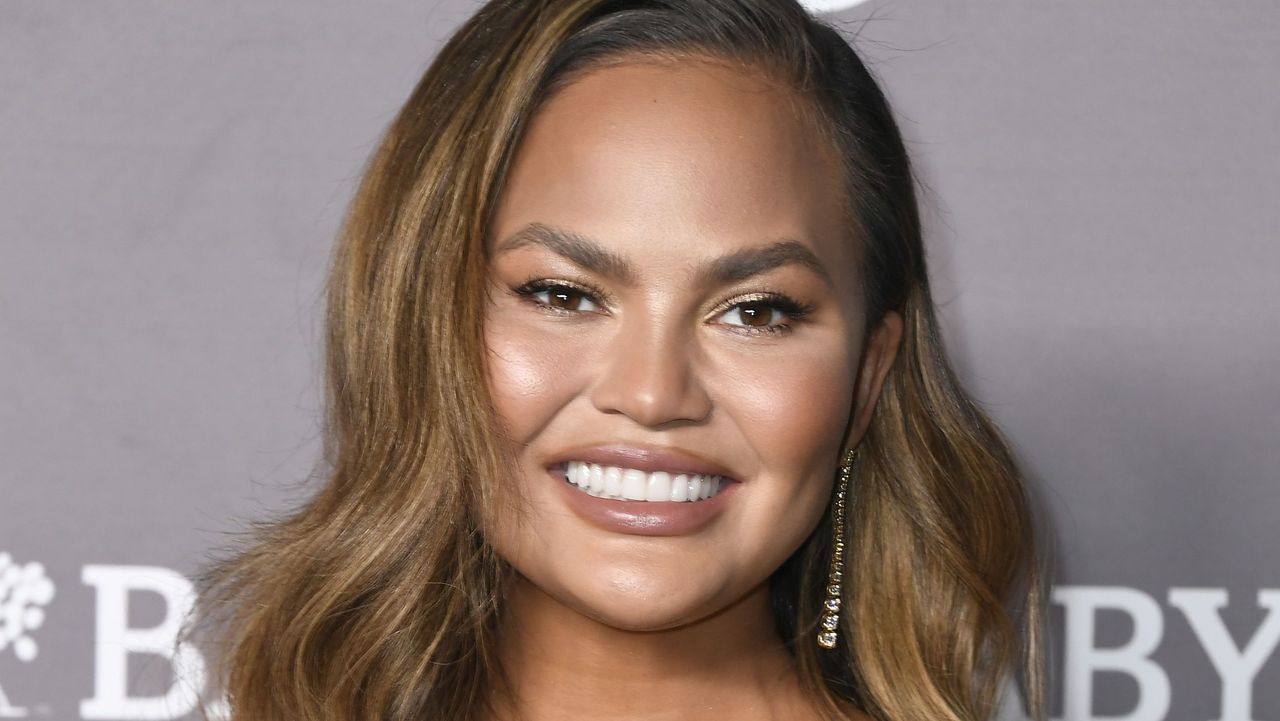 culver city, california november 09chrissy teigen attends 2019 baby2baby gala presented by paul mitchell at 3labs on november 09, 2019 in culver city, california photo by frazer harrisongetty images