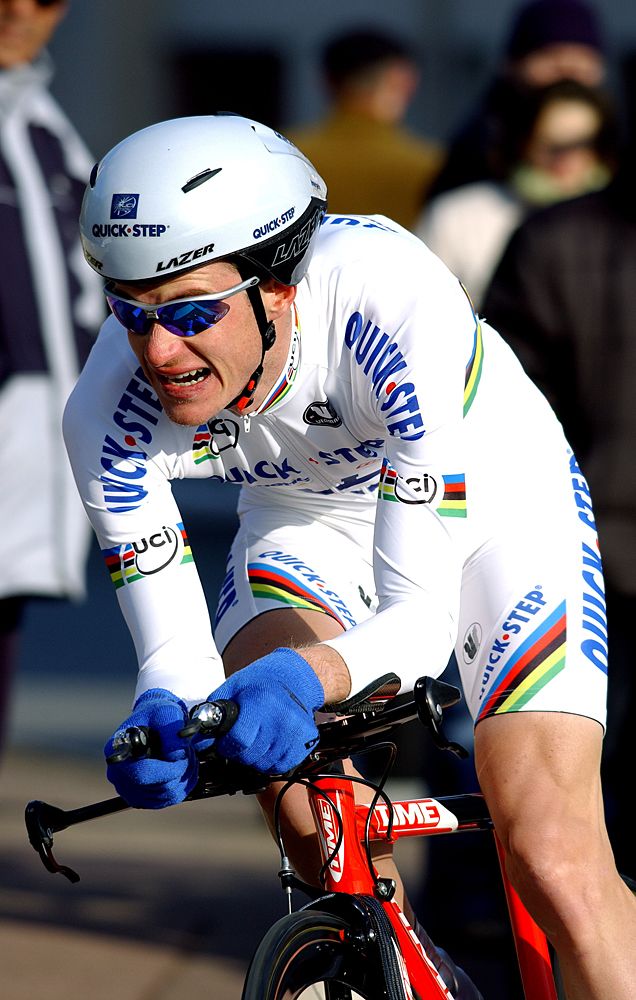 World champion Michael Rogers in the 2005 Paris-Nice prologue