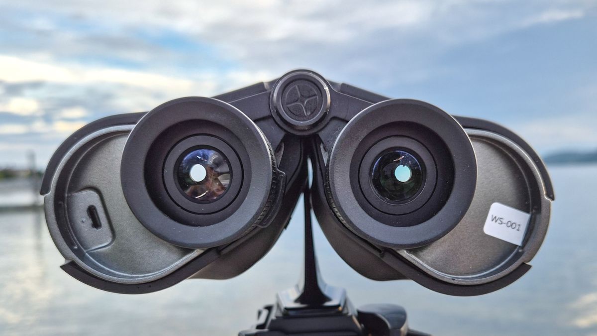 Unistellar Envision smart binoculars.