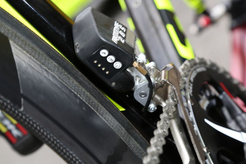 Easy to read instructions on the front mech