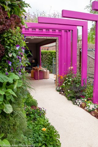 Jody Lidgard's Montessori Centenary Children's Garden takes gold at the Chelsea Flower Show ... on Jody Lidgard
 id=38681