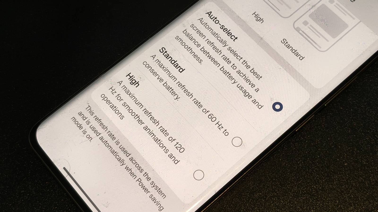 A battery-saving setting shown on a Realme GT5 Pro.