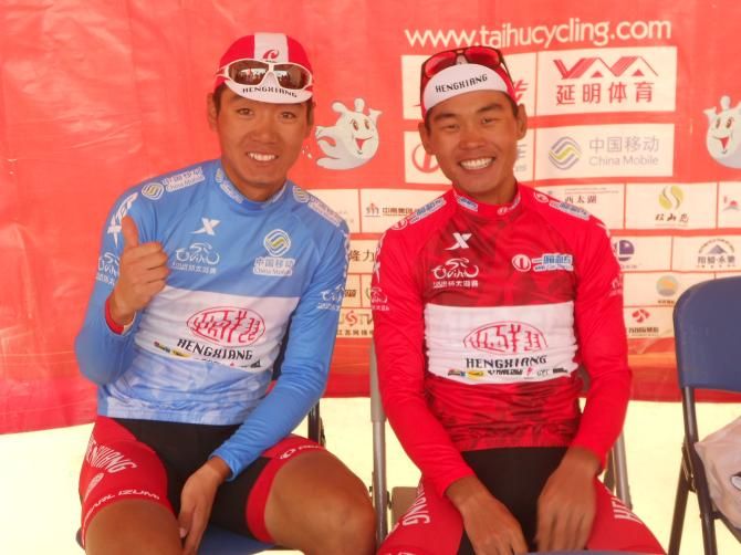 jersey wearers Guangtong Ma and Wang Meiyin