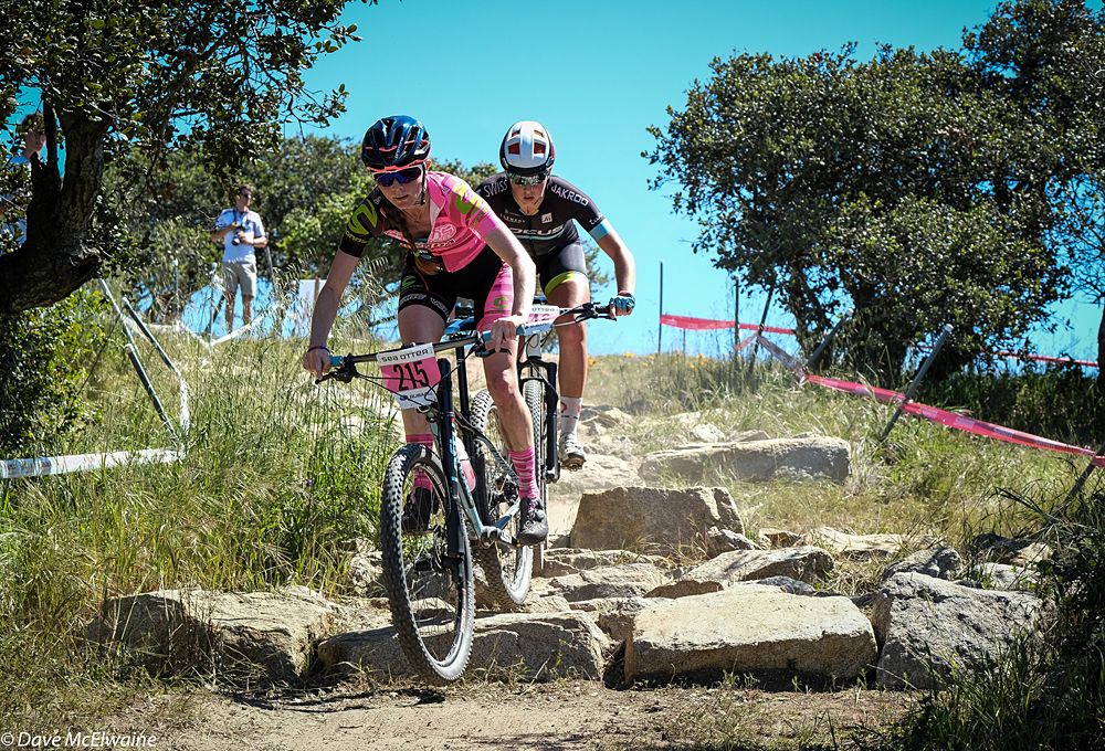 Vicki Barclay (Stans NoTubes) having no problems with a rocky descent