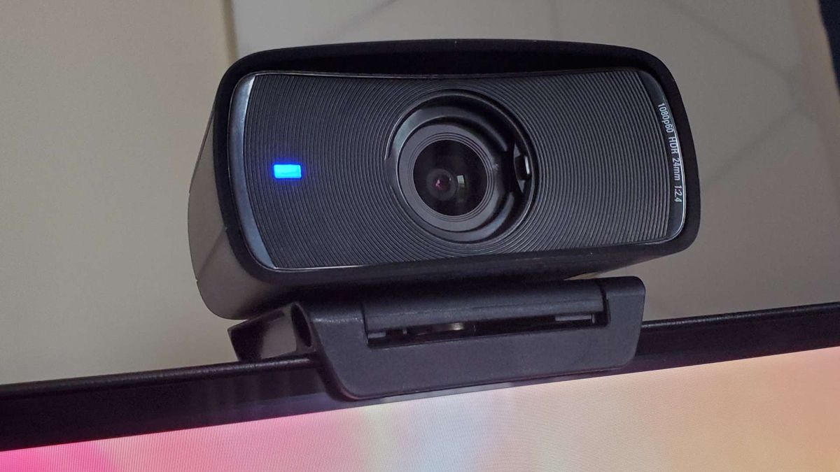 Elgato Facecam MK.2 webcam review | PC Gamer