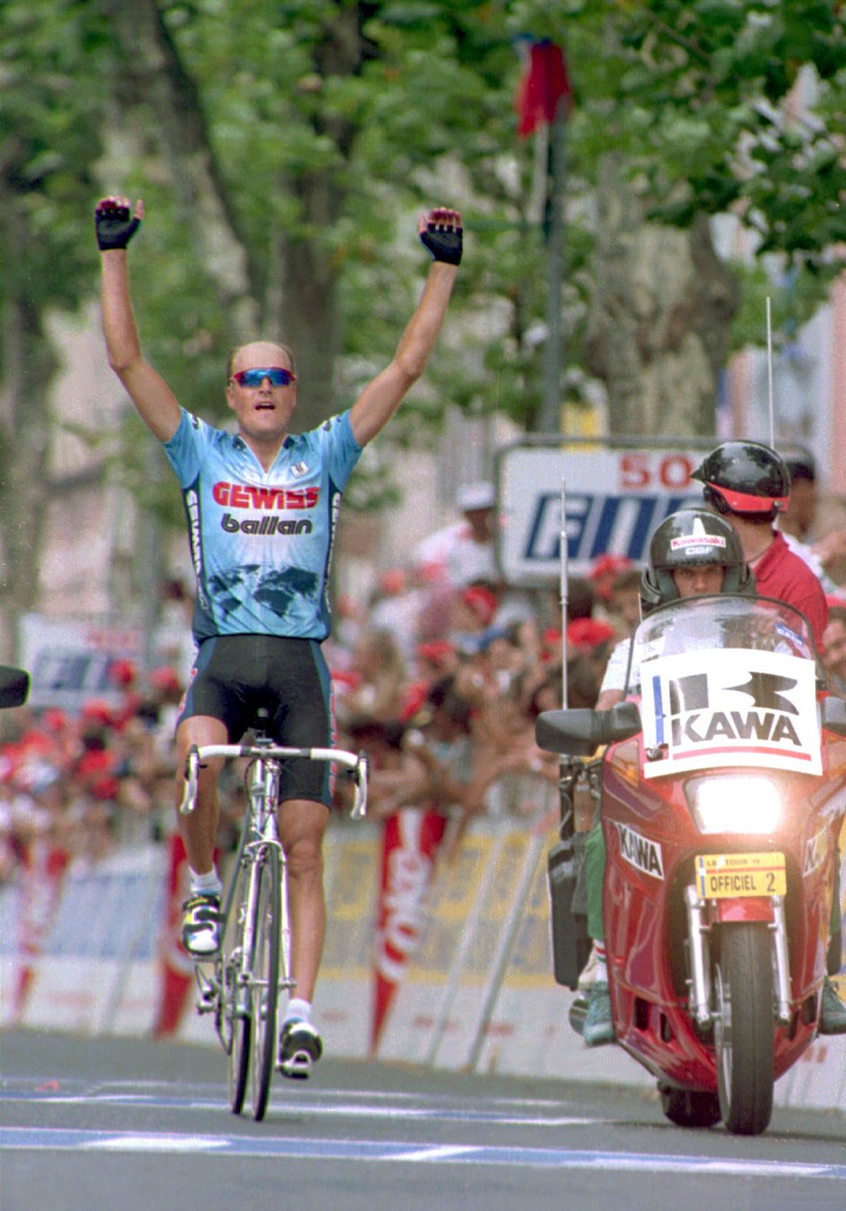 Bjarne Riis wins stage 13 of the 1994 Tour de France