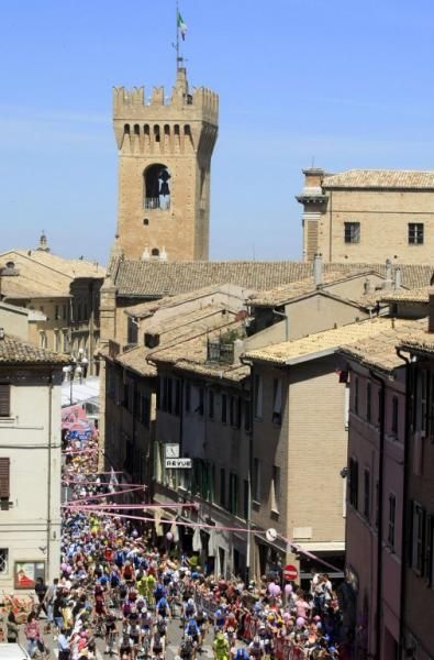 Another day in Italy, another day of stunning scenery at the Giro d'Italia.
