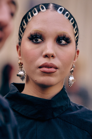 hair clips at paris fashion week