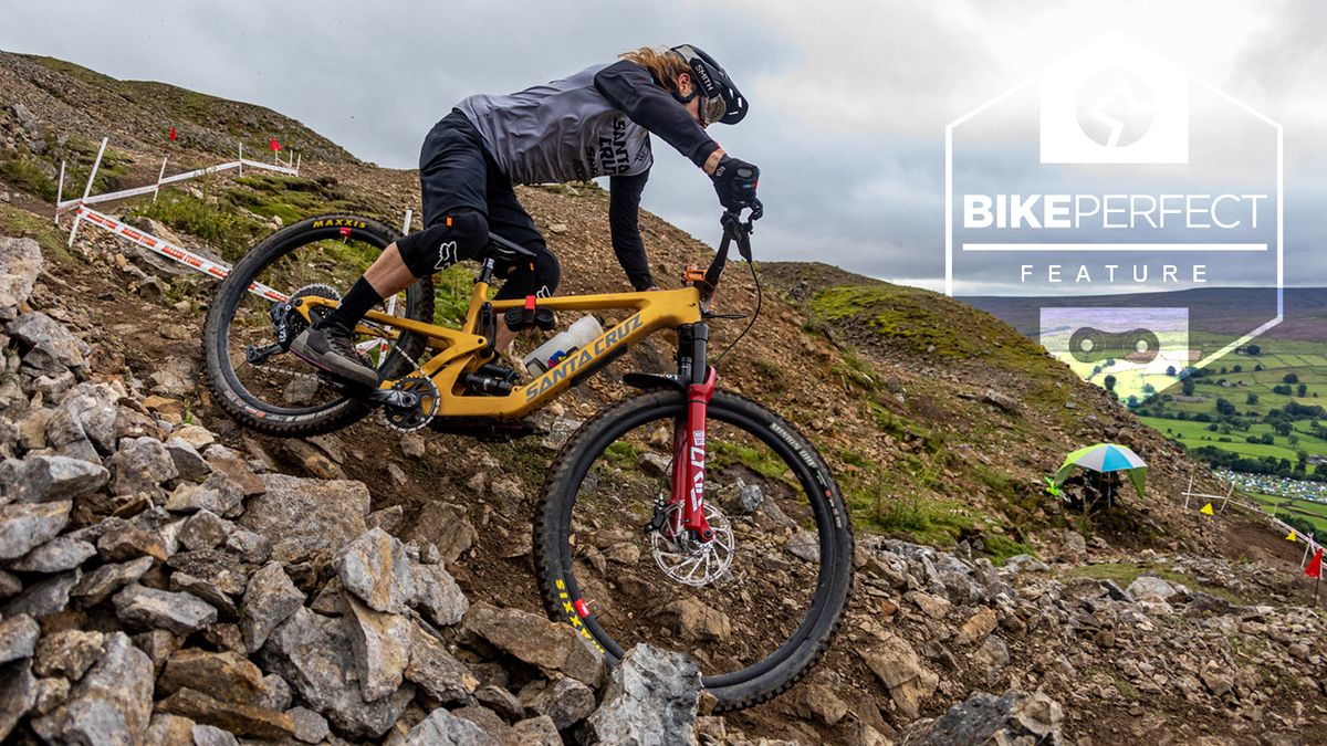 A rider negotiates a technical rocky corner at Ard Rock Enduro 2021