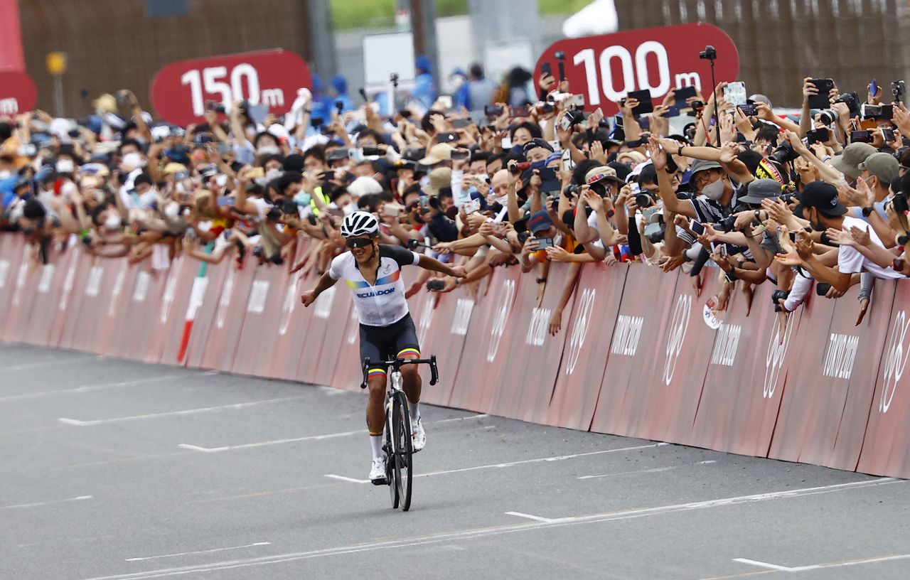Tokyo 2020 Olympic Games - Olimpiadi Tokyo 2020 - Men's Road Race - Musashinonomori Park - Fuji Internetional Speedway 234 km - 24/07/2021 - Richard Carapaz (ECU - Ineos Grenadiers) - photo Luca Bettini/BettiniPhoto&Acirc;&copy;2021