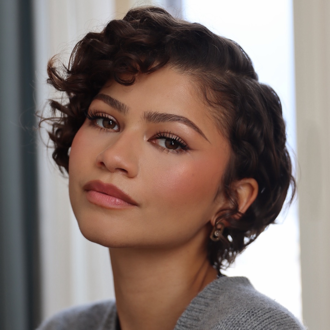 Zendaya with curly hairstyle