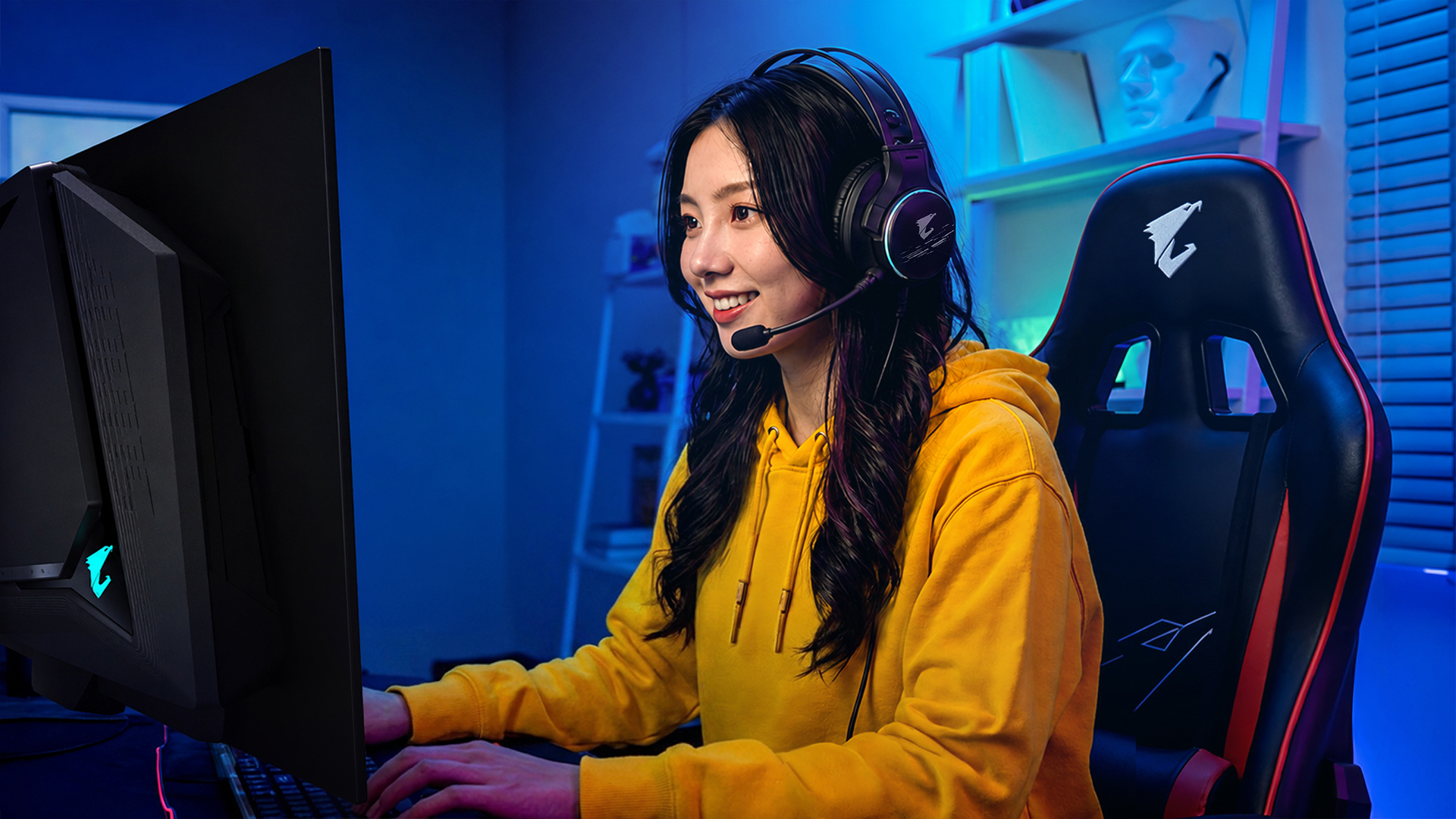 AORUS ELITE FO27Q28G being played hard by a gamer