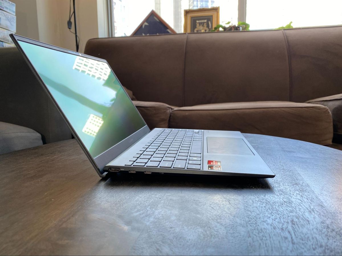 Asus ZenBook 13 (AMD)