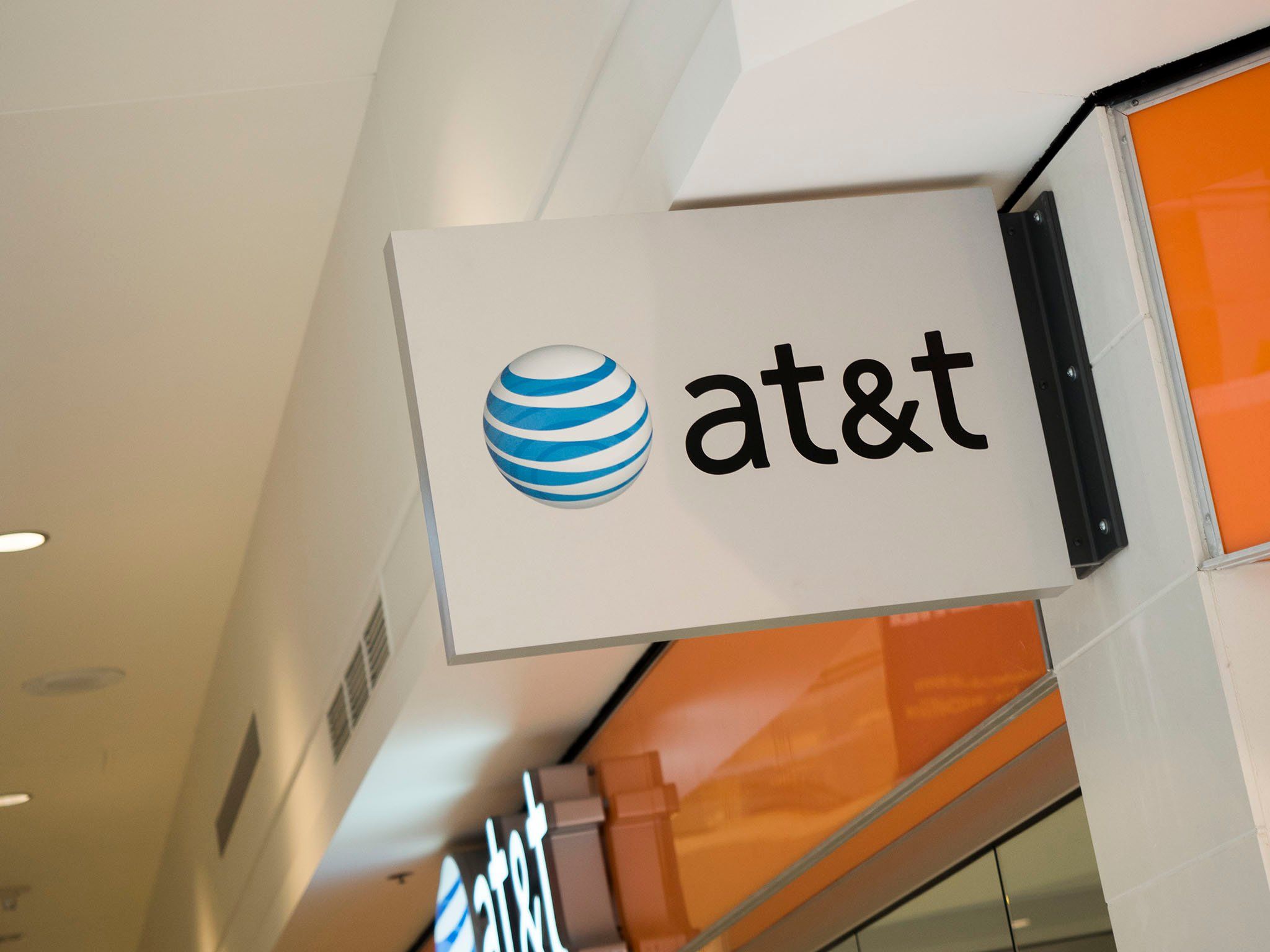 AT&T will pay up to $650 per line in switching costs for a limited time ...