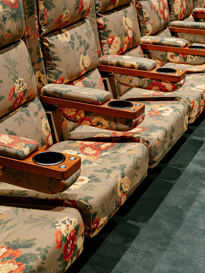 Cine Tutu by Isay Weinfeld interior