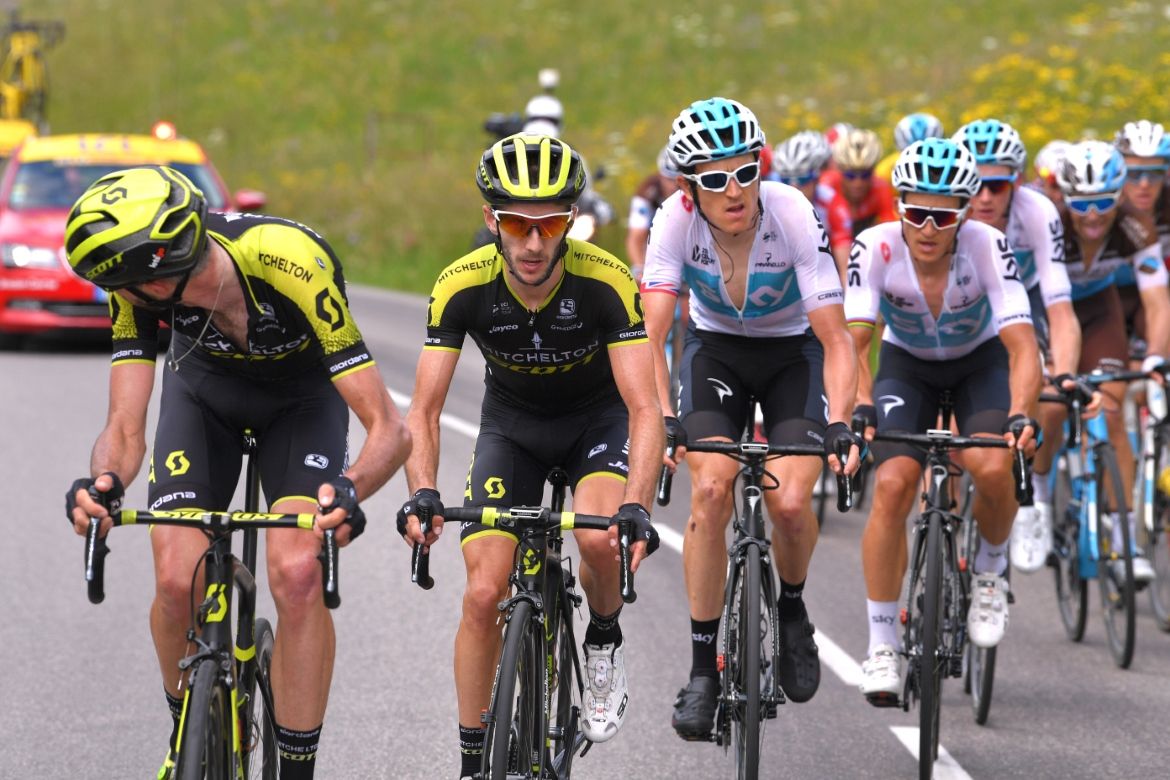 Adam Yates and Geraint Thomas, attentive near the finish