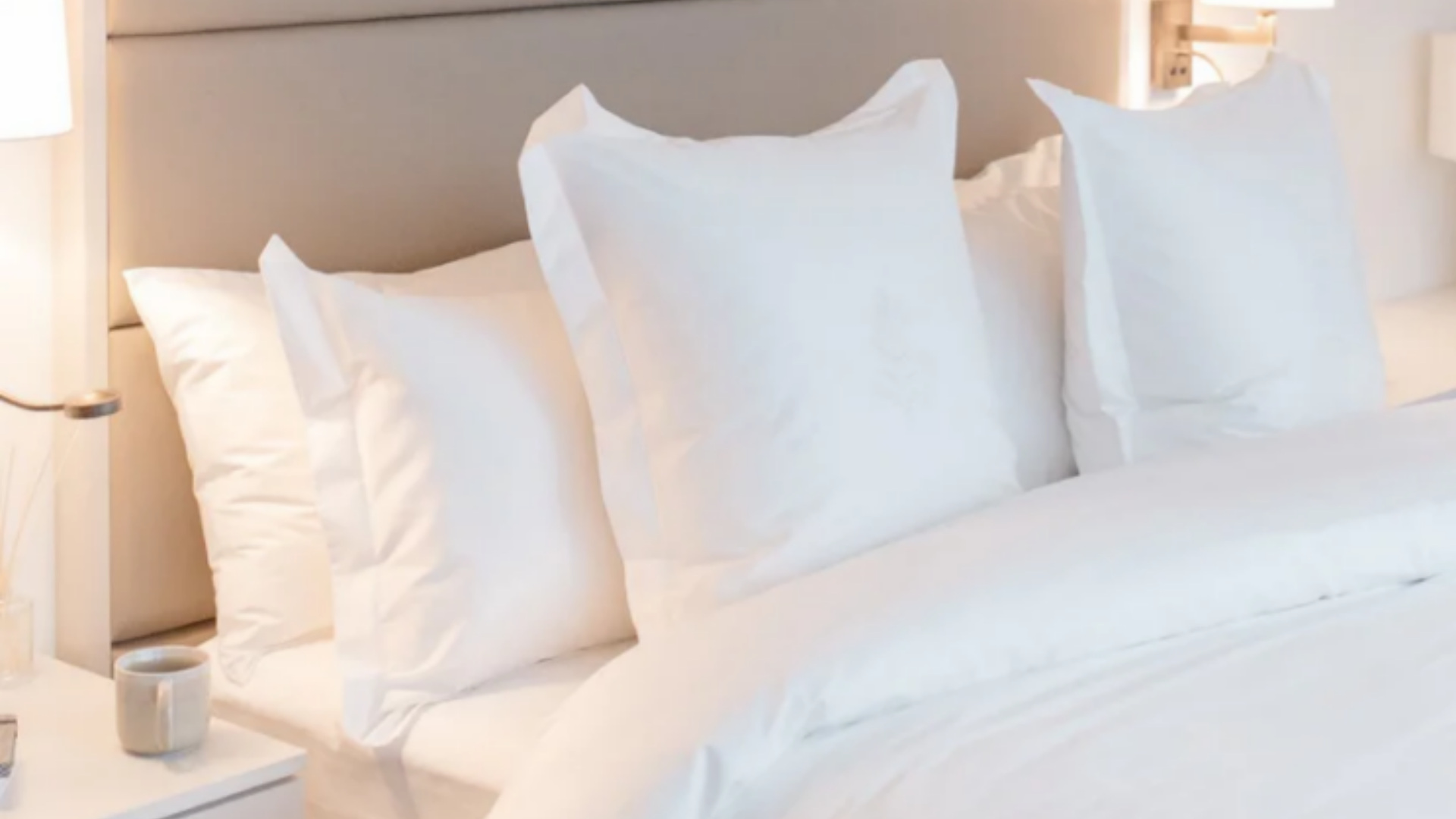 Four Seasons Hotel Room