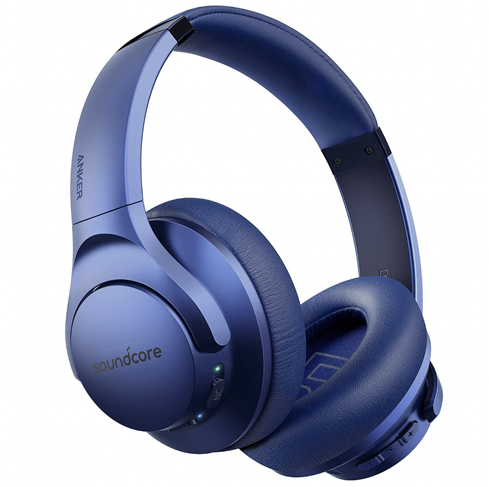 Best headphones for plane travel 2022 iMore