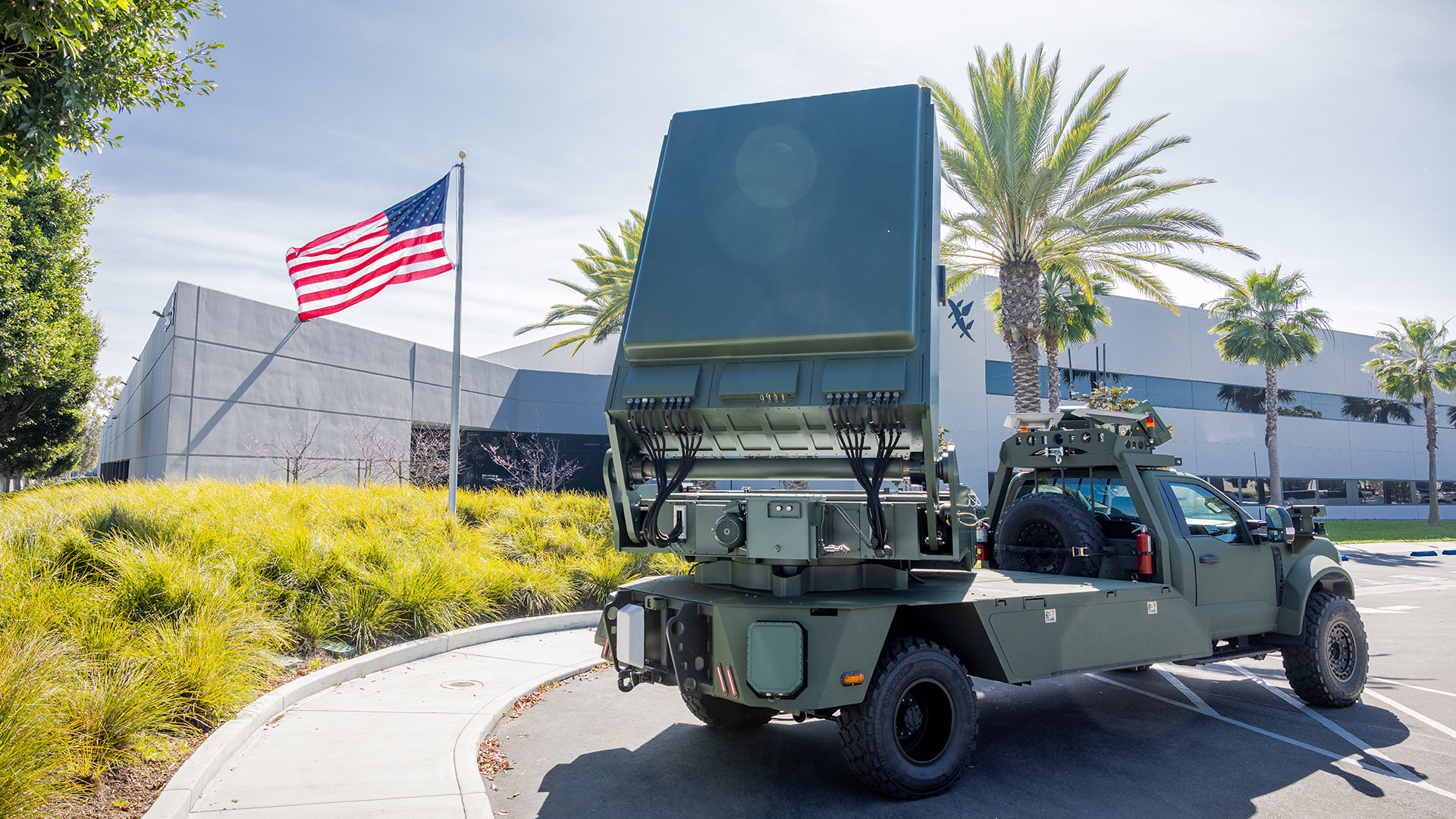 المركبة الأرضية ذاتية القيادة ليونيداس (AGV)