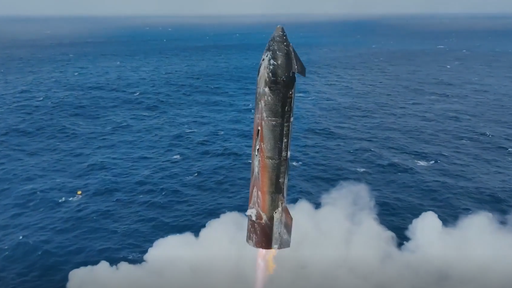 SpaceX&#039;s Ship upper stage comes down for a splashdown in the Indian Ocean to wrap up Starship&#039;s Flight 10 test on Aug. 26, 2025.