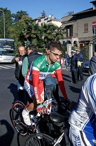 Italian national champion Giovanni Visconti (Quick.Step - Innergetic) head to the start.