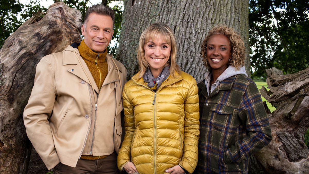 Autumnwatch 2022 presenters Chris Packham, Michaela Strachan and Gillian Burke (L-R).