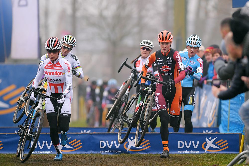 The women's 2018 Azencross part of the DVV trophy series