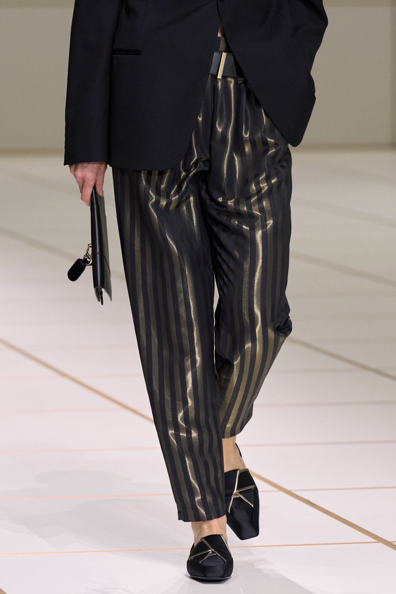 detail shot of the shoes at giorgio armani s/s 27 show.