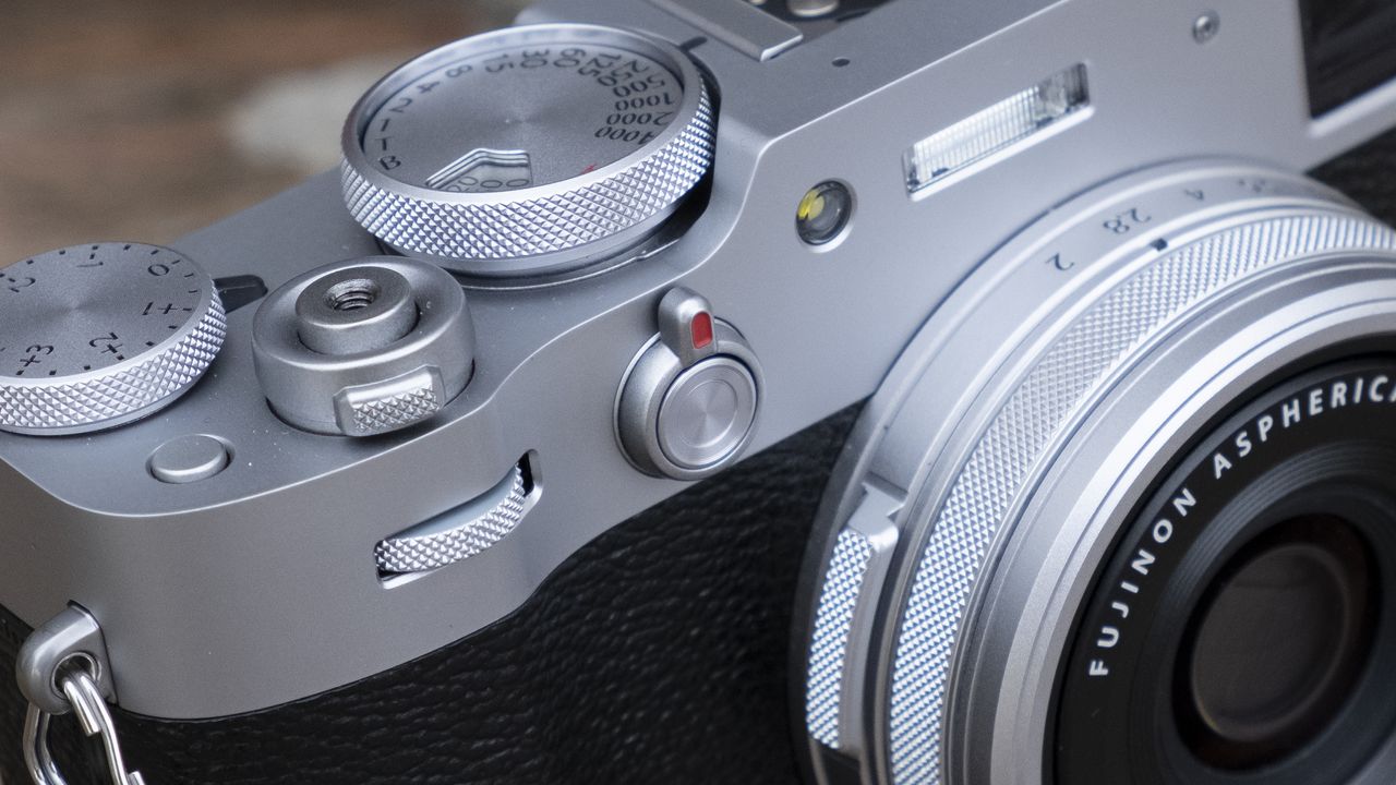 Fujifilm X100V