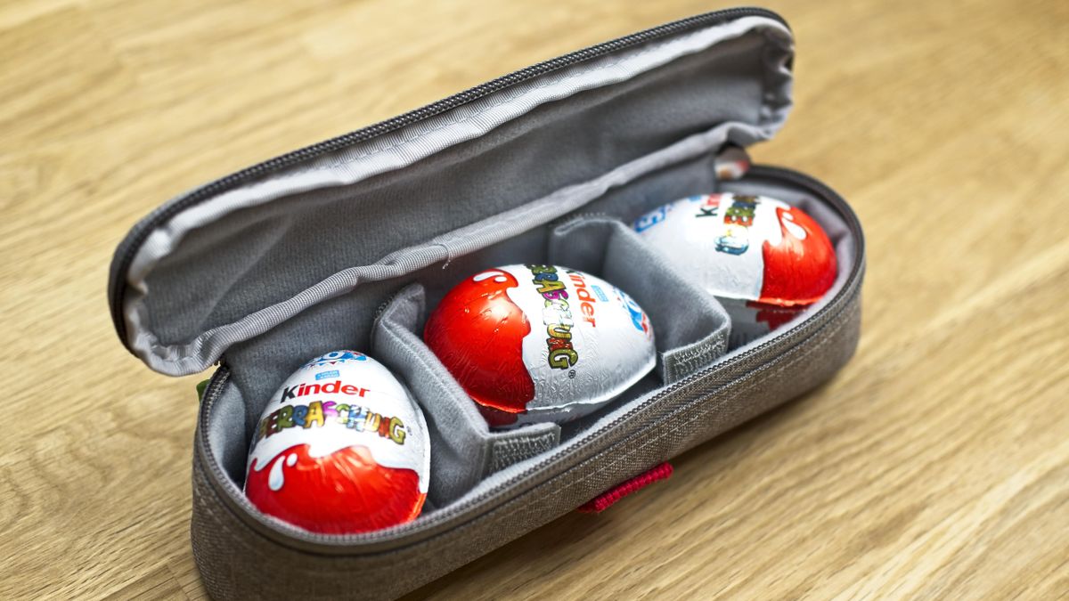 Yep, you can even put Kinder eggs in the Phoneslinger Prime.