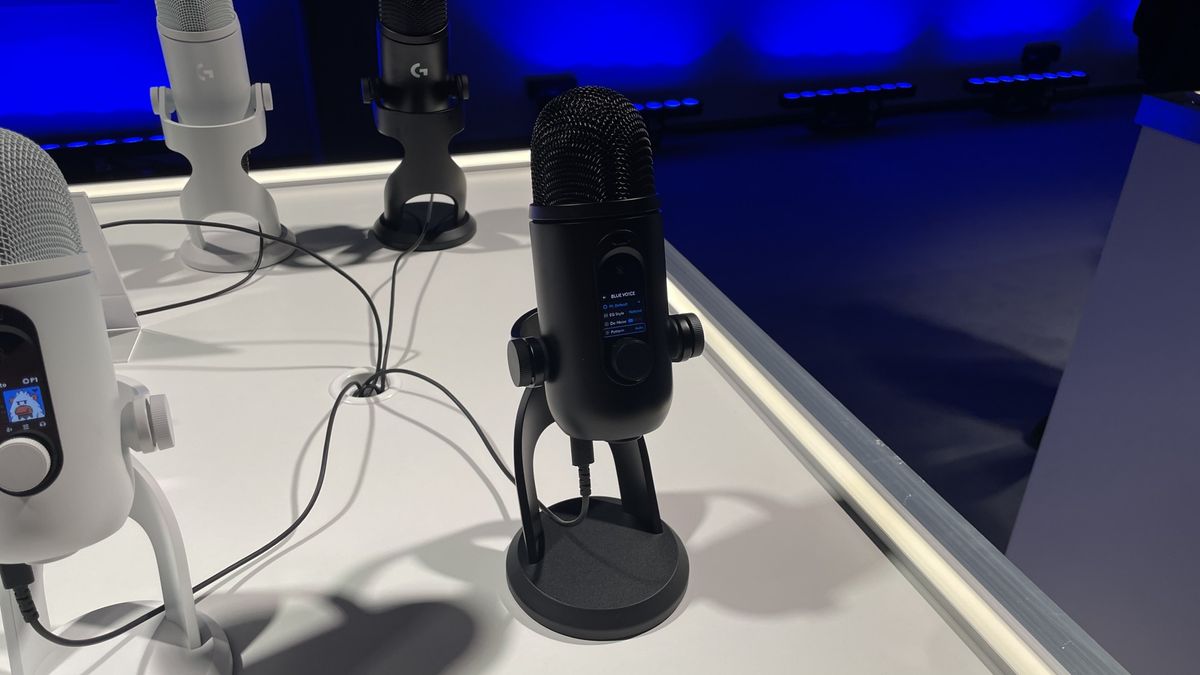 A Logitech Blue Yeti 2 gaming mic.