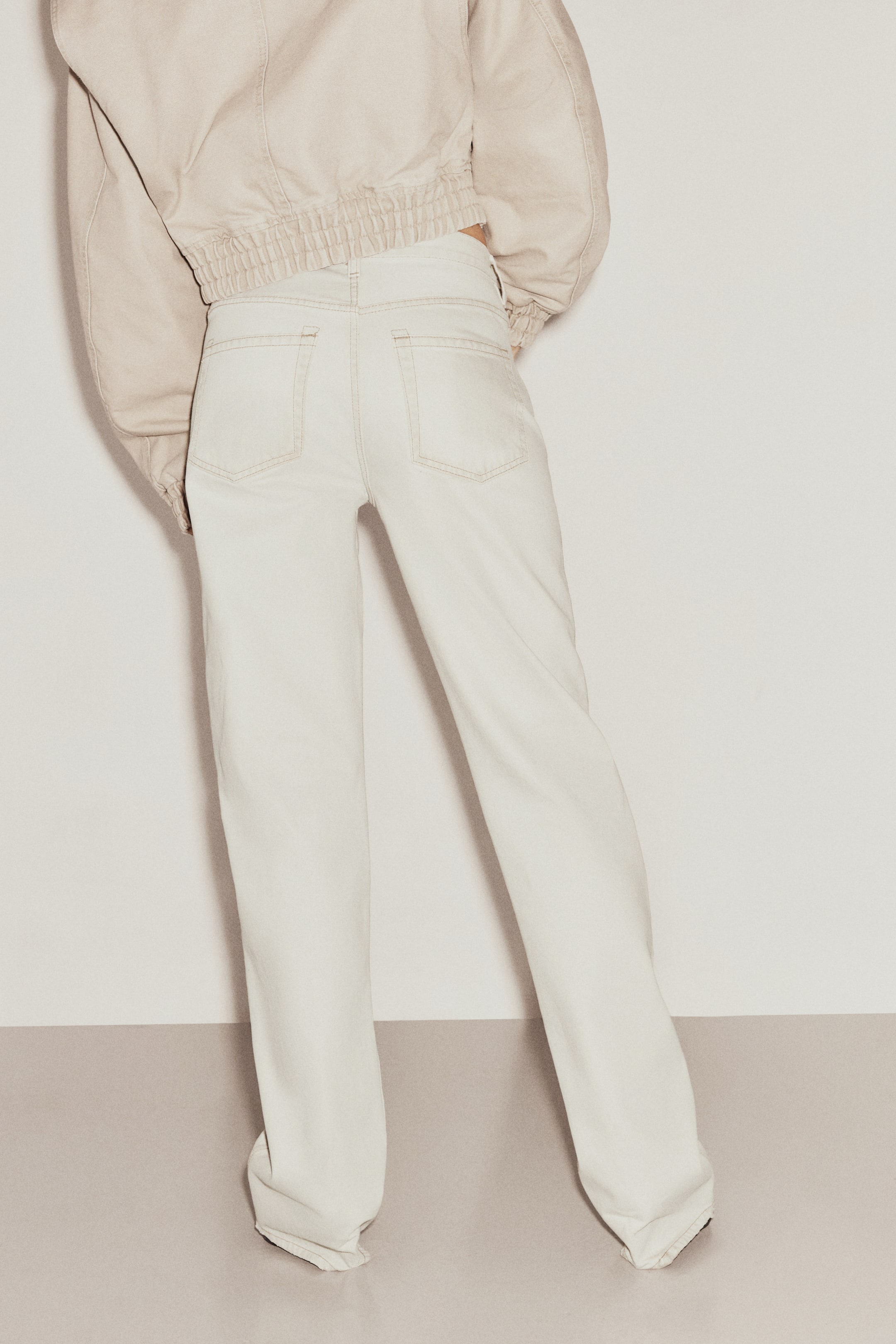 Straight-Leg Jeans - Light Beige