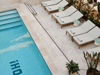 pool and sun loungers in sydney, australia