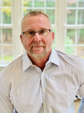 Headshot of Glenn Kalinowski.