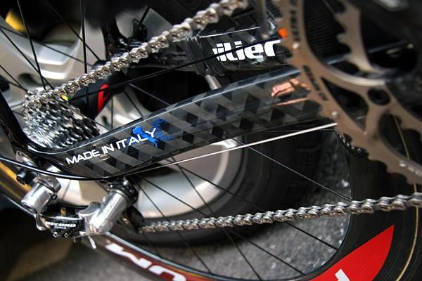 Chainstays are constructed with a special high-pressure carbon fibre, again designed to minimise road shock.