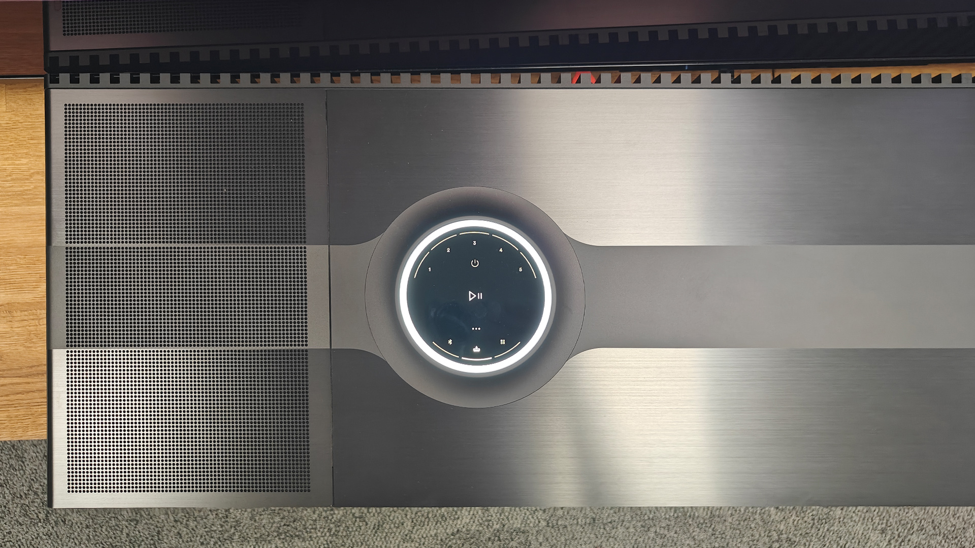 Focal Mu-so Hekla soundbar viewed from above