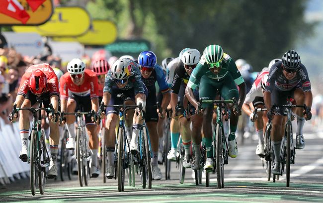 Mark Cavendish, Arnaud Démare relegated for irregular sprinting on ...