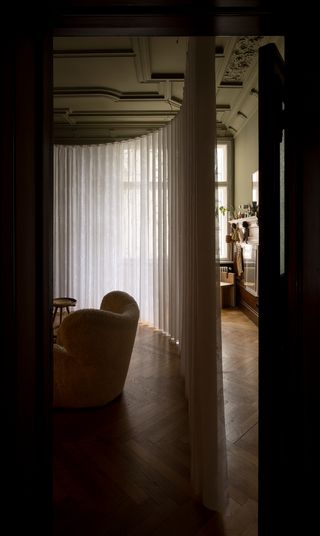 Kvadrat Curtains by Dahn Vo