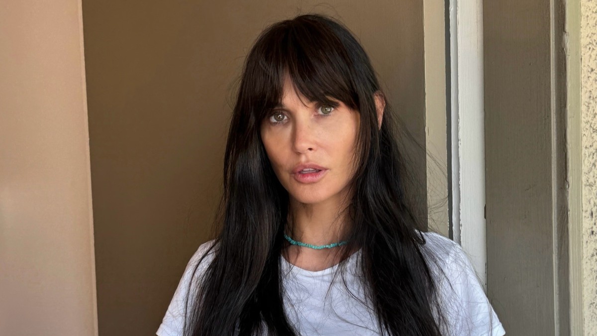 Demi Moore with Gucci bangs, cut by Dimitris Giannetos