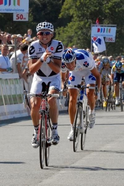 Australia's Simon Gerrans (Cerv&eacute;lo TestTeam) celebrates his victory.