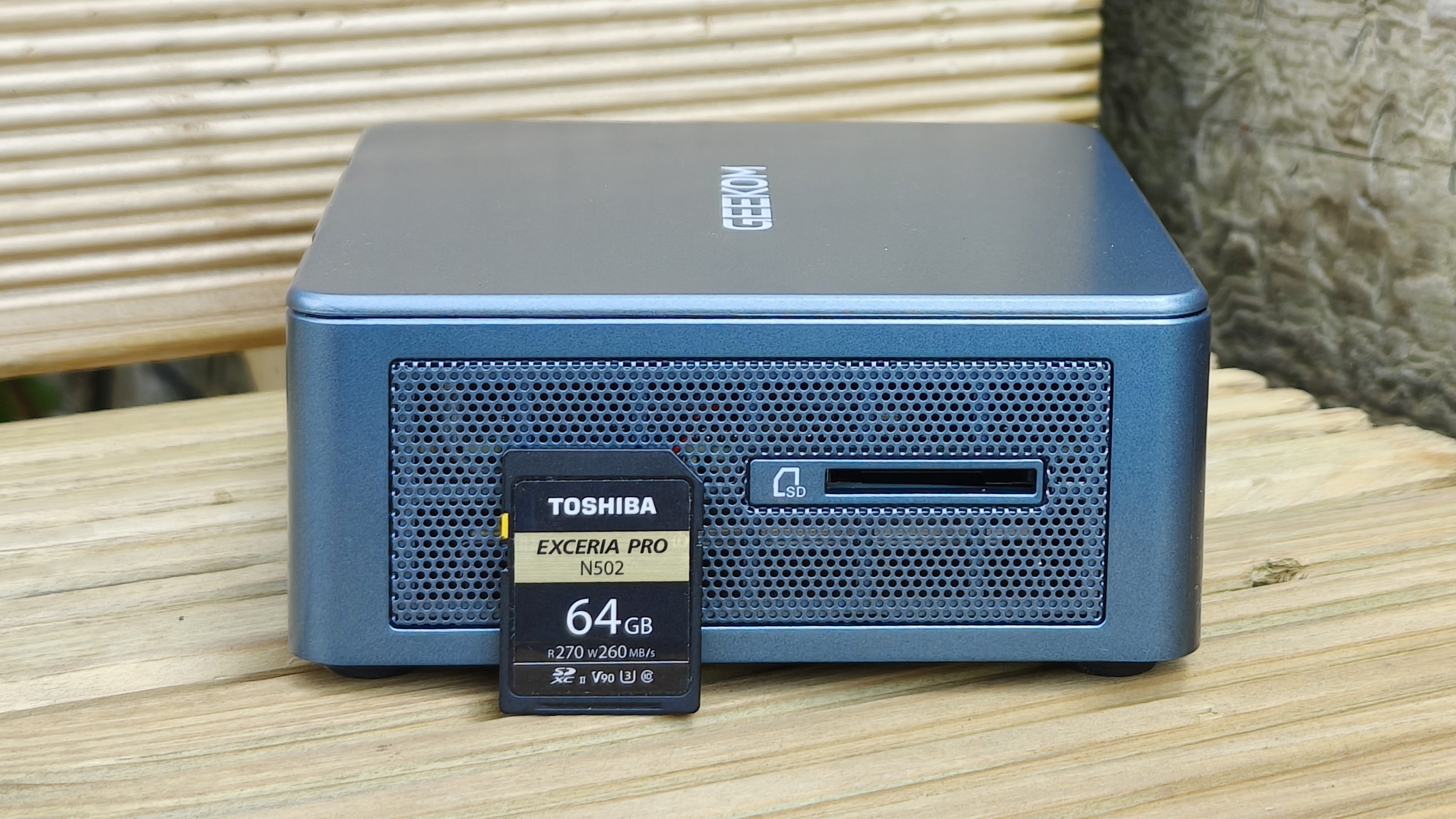 Geekom IT13 mini PC