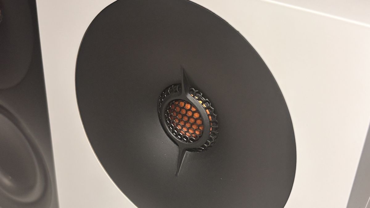 Cambridge Audio L/R X speaker in white drive closeup