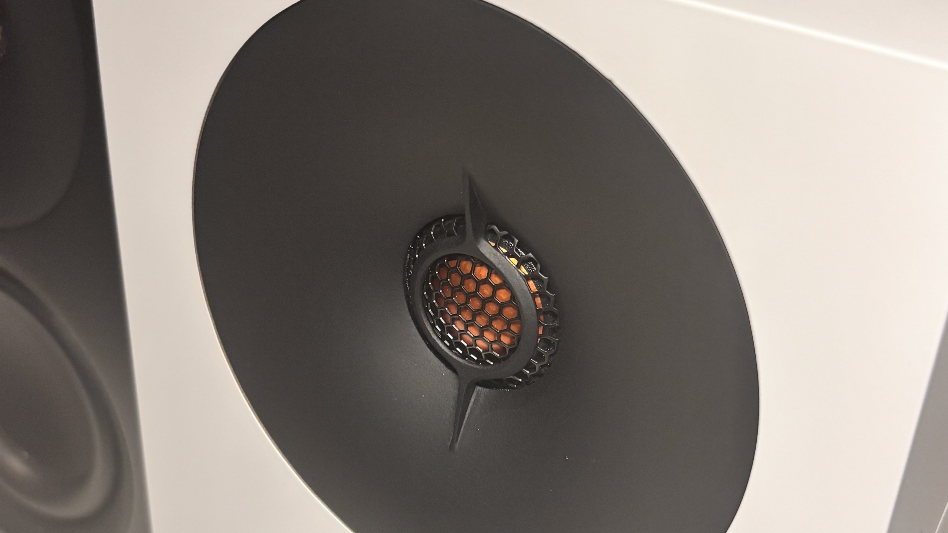 Cambridge Audio L/R X speaker in white drive closeup