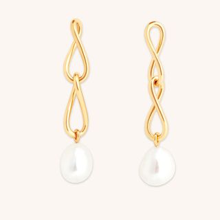 Infinite Pearl Drop Studs in Gold