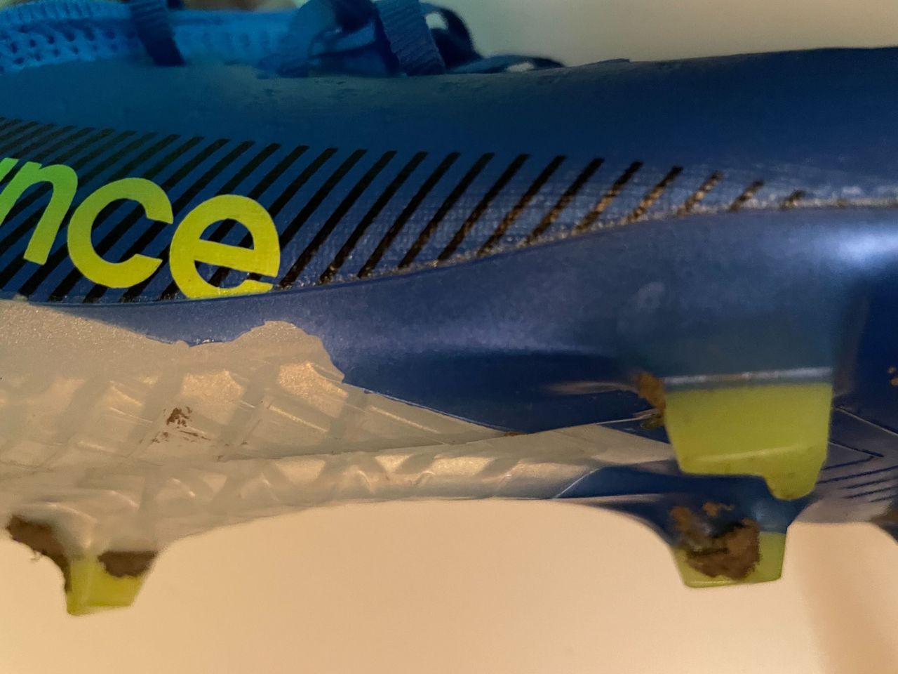 New Balance Furon v7